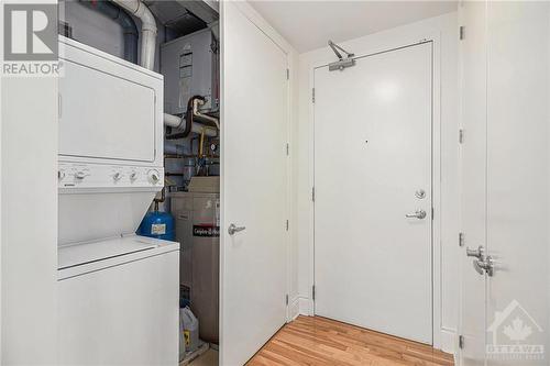 400 Mcleod Street, Ottawa, ON - Indoor Photo Showing Laundry Room