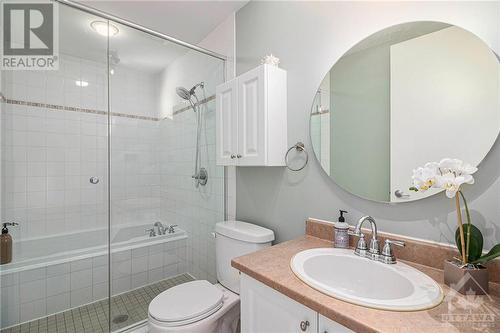 400 Mcleod Street, Ottawa, ON - Indoor Photo Showing Bathroom