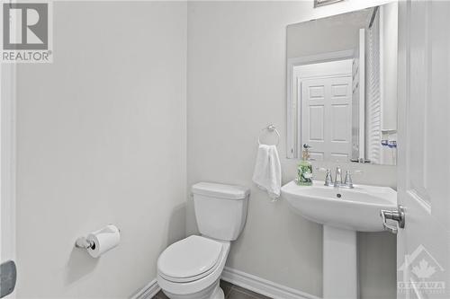 716 Summergaze Street, Ottawa, ON - Indoor Photo Showing Bathroom