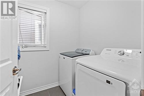 716 Summergaze Street, Ottawa, ON - Indoor Photo Showing Laundry Room