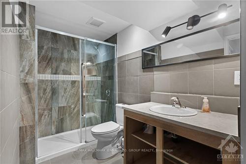 716 Summergaze Street, Ottawa, ON - Indoor Photo Showing Bathroom