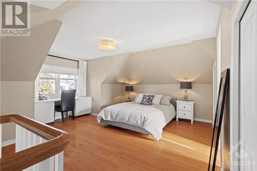 12 Queen Mary Street, Ottawa, ON - Indoor Photo Showing Bedroom