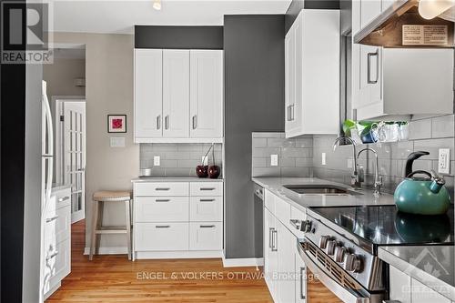 12 Queen Mary Street, Ottawa, ON - Indoor Photo Showing Kitchen With Upgraded Kitchen