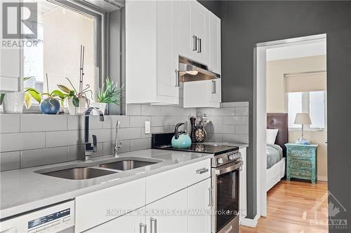 12 Queen Mary Street, Ottawa, ON - Indoor Photo Showing Kitchen With Double Sink