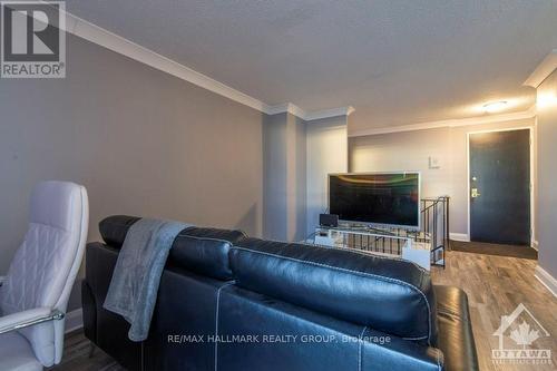 649 - 515 St Laurent Boulevard, Ottawa, ON - Indoor