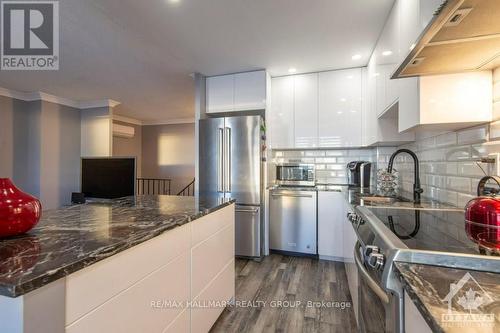 649 - 515 St Laurent Boulevard, Ottawa, ON - Indoor Photo Showing Kitchen With Upgraded Kitchen