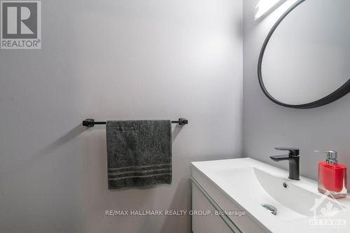 649 - 515 St Laurent Boulevard, Ottawa, ON - Indoor Photo Showing Bathroom