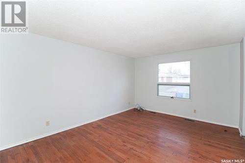 58 Hooper Bay, Regina, SK - Indoor Photo Showing Other Room