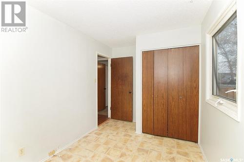 58 Hooper Bay, Regina, SK - Indoor Photo Showing Other Room