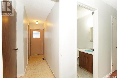 58 Hooper Bay, Regina, SK - Indoor Photo Showing Other Room