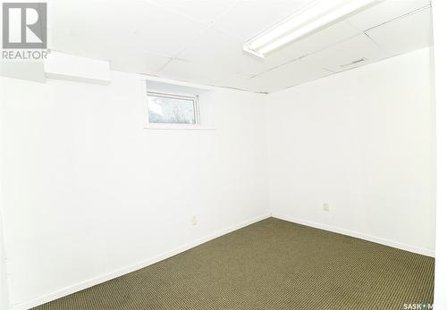 58 Hooper Bay, Regina, SK - Indoor Photo Showing Other Room