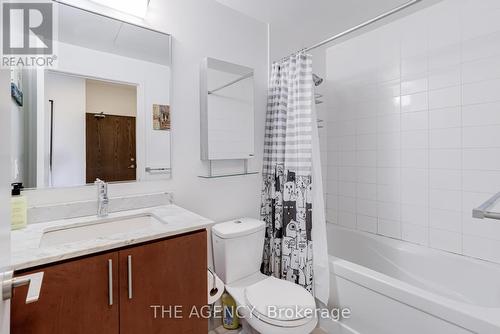 1105 - 260 Sackville Street, Toronto, ON - Indoor Photo Showing Bathroom