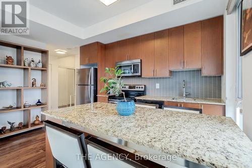 1105 - 260 Sackville Street, Toronto, ON - Indoor Photo Showing Kitchen With Stainless Steel Kitchen With Upgraded Kitchen