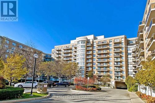 501 - 650 Lawrence Avenue W, Toronto, ON - Outdoor With Facade