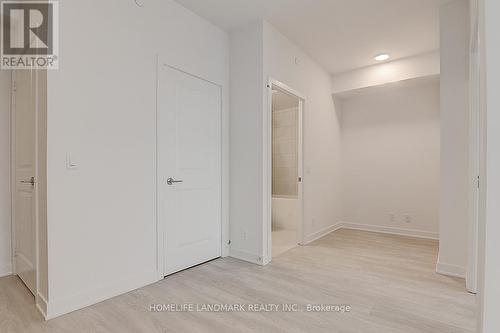 A1606 - 30 Upper Mall Way, Vaughan, ON - Indoor Photo Showing Other Room