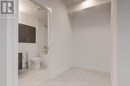 A1606 - 30 Upper Mall Way, Vaughan, ON - Indoor Photo Showing Bathroom