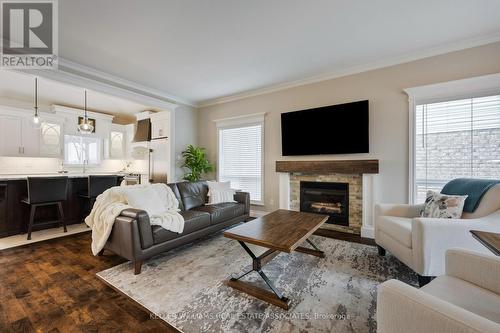 91 Biscayne Crescent, Orangeville, ON - Indoor Photo Showing Living Room With Fireplace