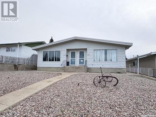 251&255 17Th Avenue Ne, Swift Current, SK - Outdoor