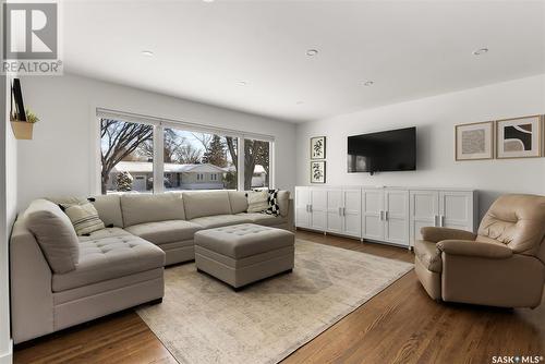 3626 Anson Street, Regina, SK - Indoor Photo Showing Living Room