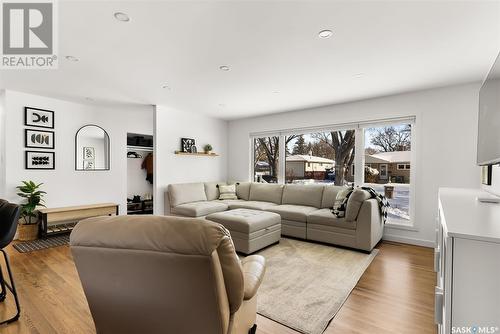 3626 Anson Street, Regina, SK - Indoor Photo Showing Living Room