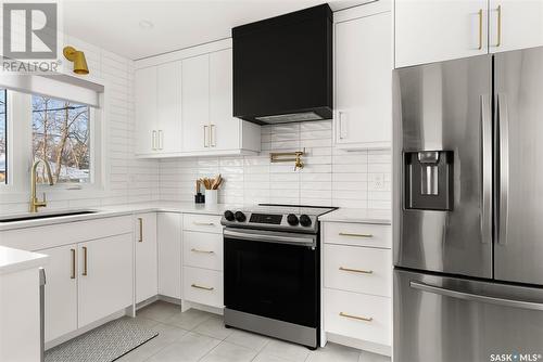 3626 Anson Street, Regina, SK - Indoor Photo Showing Kitchen With Stainless Steel Kitchen With Upgraded Kitchen