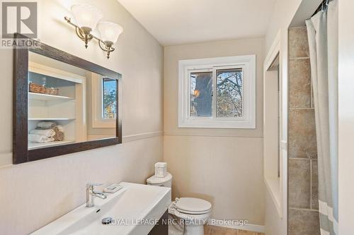 1940 Wagg Road, Niagara-On-The-Lake (102 - Lakeshore), ON - Indoor Photo Showing Bathroom