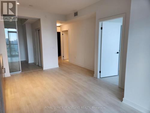 1613 - 127 Broadway Avenue, Toronto, ON - Indoor Photo Showing Other Room