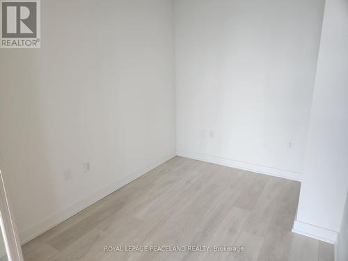 1613 - 127 Broadway Avenue, Toronto, ON - Indoor Photo Showing Other Room