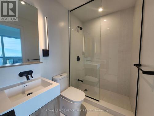 1613 - 127 Broadway Avenue, Toronto, ON - Indoor Photo Showing Bathroom