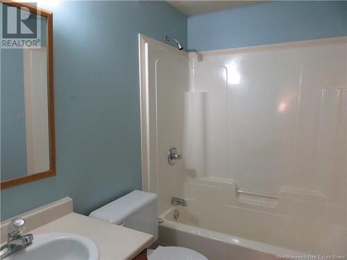 11 Longview Court, Saint John, NB - Indoor Photo Showing Bathroom