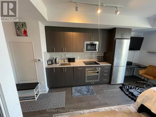 1119 - 2550 Simcoe Street, Oshawa, ON - Indoor Photo Showing Kitchen