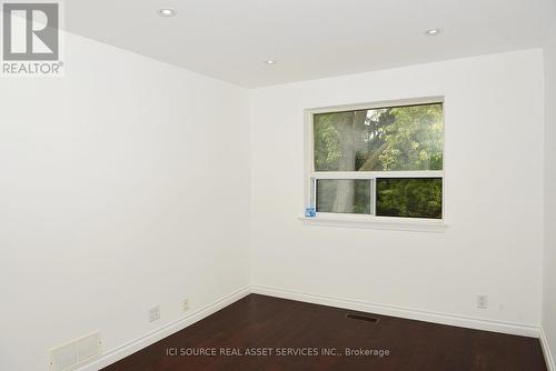 Upper - 18 Cabot Court, Toronto, ON - Indoor Photo Showing Other Room