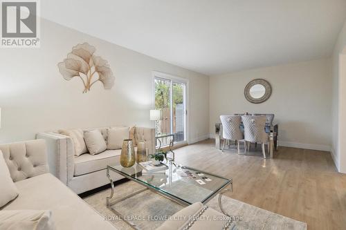 191 Boullee Street, London, ON - Indoor Photo Showing Living Room