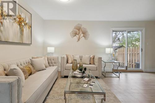 191 Boullee Street, London, ON - Indoor Photo Showing Living Room