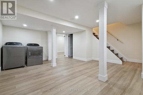 191 Boullee Street, London, ON - Indoor Photo Showing Laundry Room