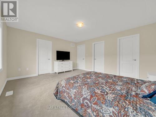 411 Barker Parkway W, Thorold, ON - Indoor Photo Showing Bedroom