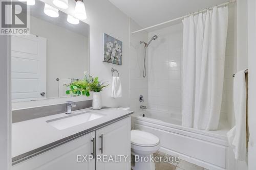 577 Goldenrod Lane, Kitchener, ON - Indoor Photo Showing Bathroom