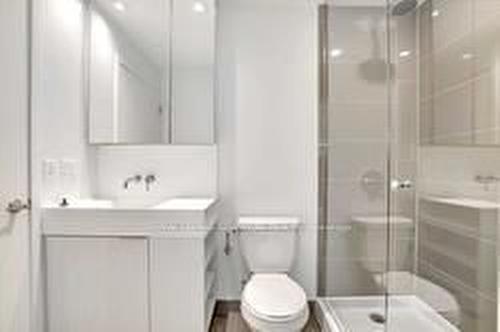 3704-15 Lower Jarvis St, Toronto, ON - Indoor Photo Showing Bathroom