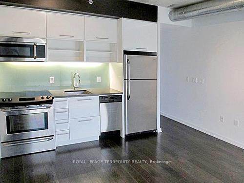 443-47 Lower River St, Toronto, ON - Indoor Photo Showing Kitchen With Upgraded Kitchen