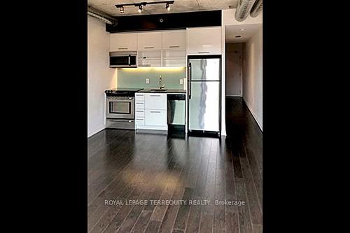 443-47 Lower River St, Toronto, ON - Indoor Photo Showing Kitchen