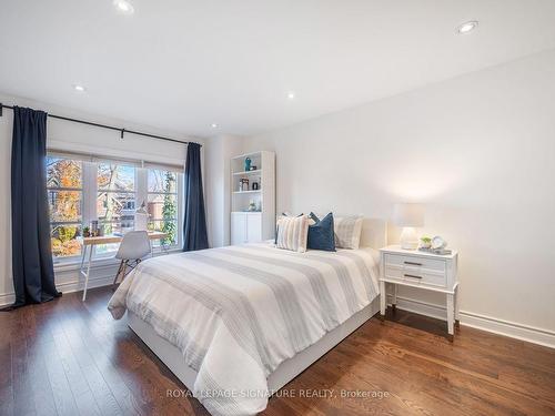 53 Parkhurst Blvd E, Toronto, ON - Indoor Photo Showing Bedroom