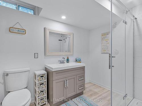 62 Cemetery Rd, Uxbridge, ON - Indoor Photo Showing Bathroom