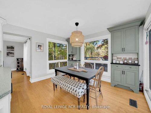 8 Grace Crt, Caledon, ON - Indoor Photo Showing Dining Room