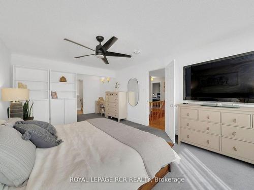 8 Grace Crt, Caledon, ON - Indoor Photo Showing Bedroom