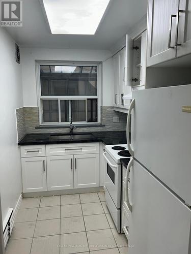 1A - 29 Fraserwood Avenue, Toronto, ON - Indoor Photo Showing Kitchen