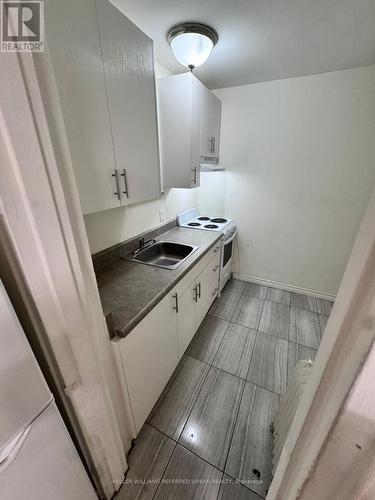 1 - 29 Fraserwood Avenue, Toronto, ON - Indoor Photo Showing Kitchen