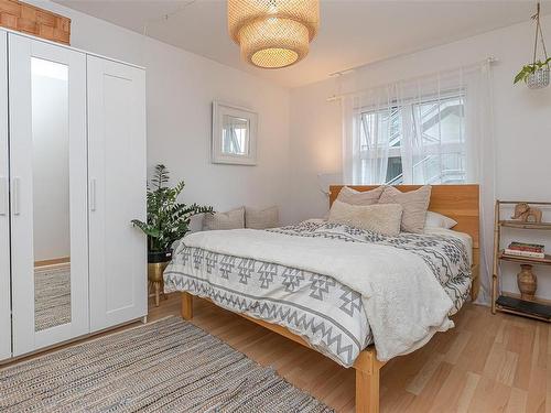 205-787 Tyee Rd, Victoria, BC - Indoor Photo Showing Bedroom