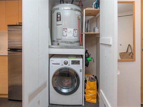 205-787 Tyee Rd, Victoria, BC - Indoor Photo Showing Laundry Room