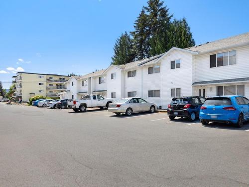 202-2555 Dingwall St, Duncan, BC - Outdoor