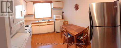 926 Walnut Court, Oshawa (Donevan), ON - Indoor Photo Showing Kitchen With Double Sink